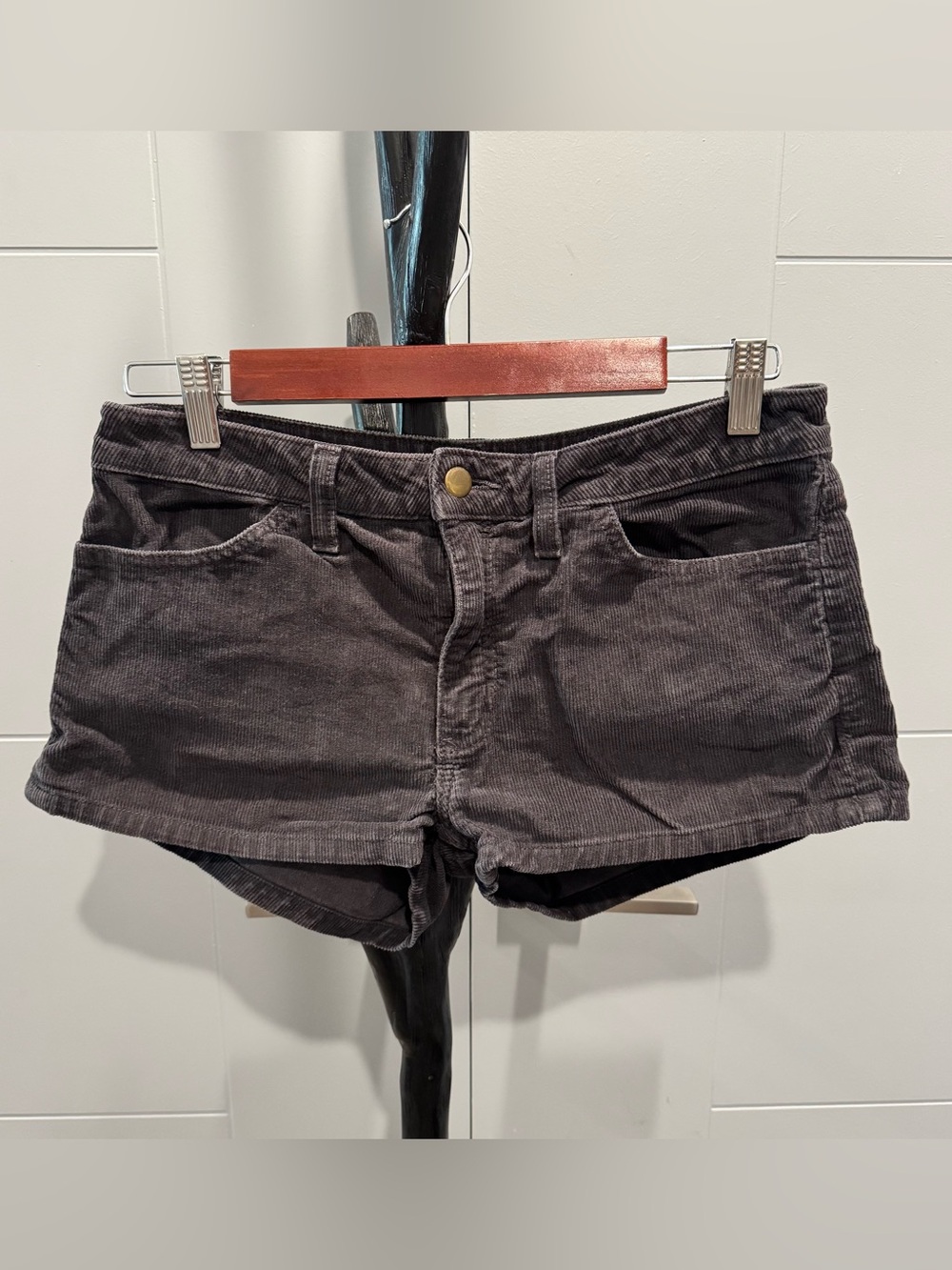 American Apparel Corduroy Shorts Charcoal Gray Low Rise Denim Style Size 28
